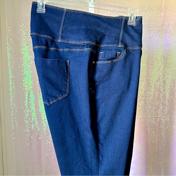 NWOT Button High Rise Fly Jeans Dark Wash Super Stretch Plus Size - Picture 5 of 8